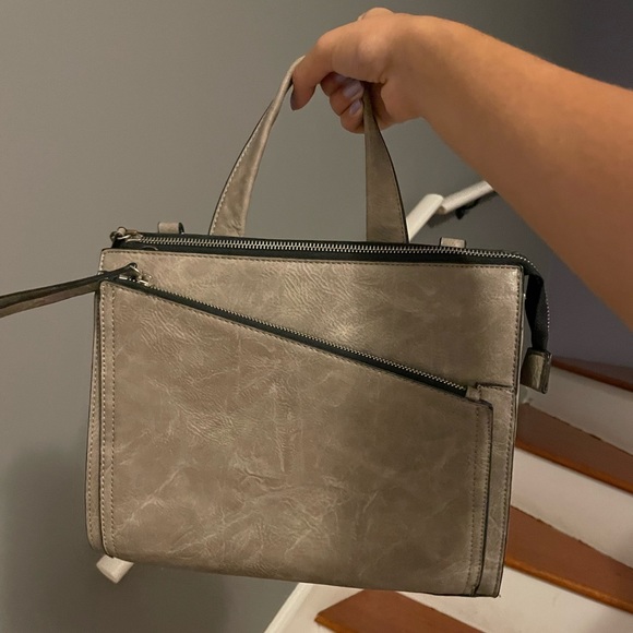 GREY STRUCTURED PLEATHER PURSE - Picture 1 of 5